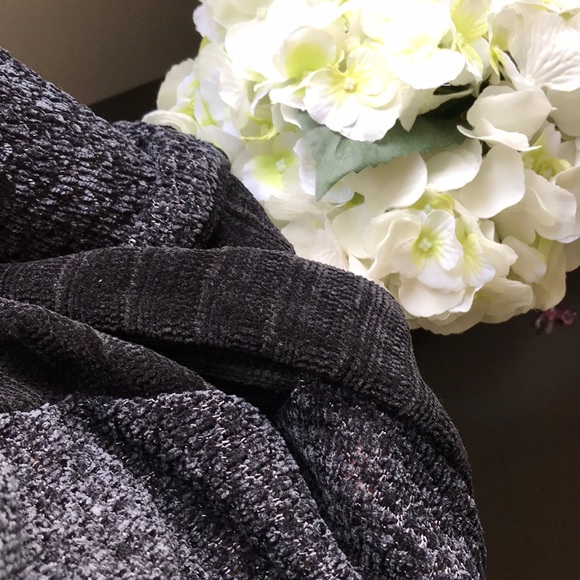 Soft chenille-like sweater - Picture 5 of 5